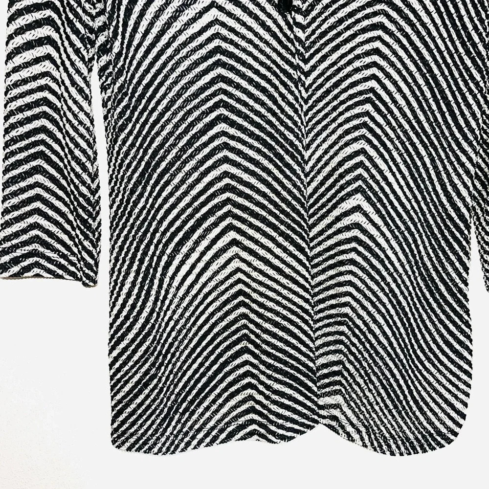 Chico’s Cardigan Black & White Striped Button Thin Semi-sheer 0 Small Women’s - Picture 4 of 11
